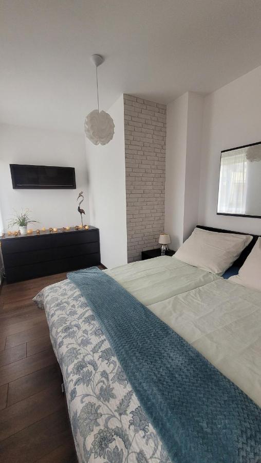 Apartament Wyspa, 2 Pokoje, Parking Gratis ミエンジボジェ エクステリア 写真